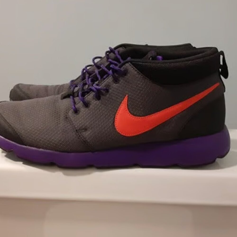 VERY RARE - Nike Roshe Run Mid Trail - Size 13 (Purple/Black/Gray/Orange)